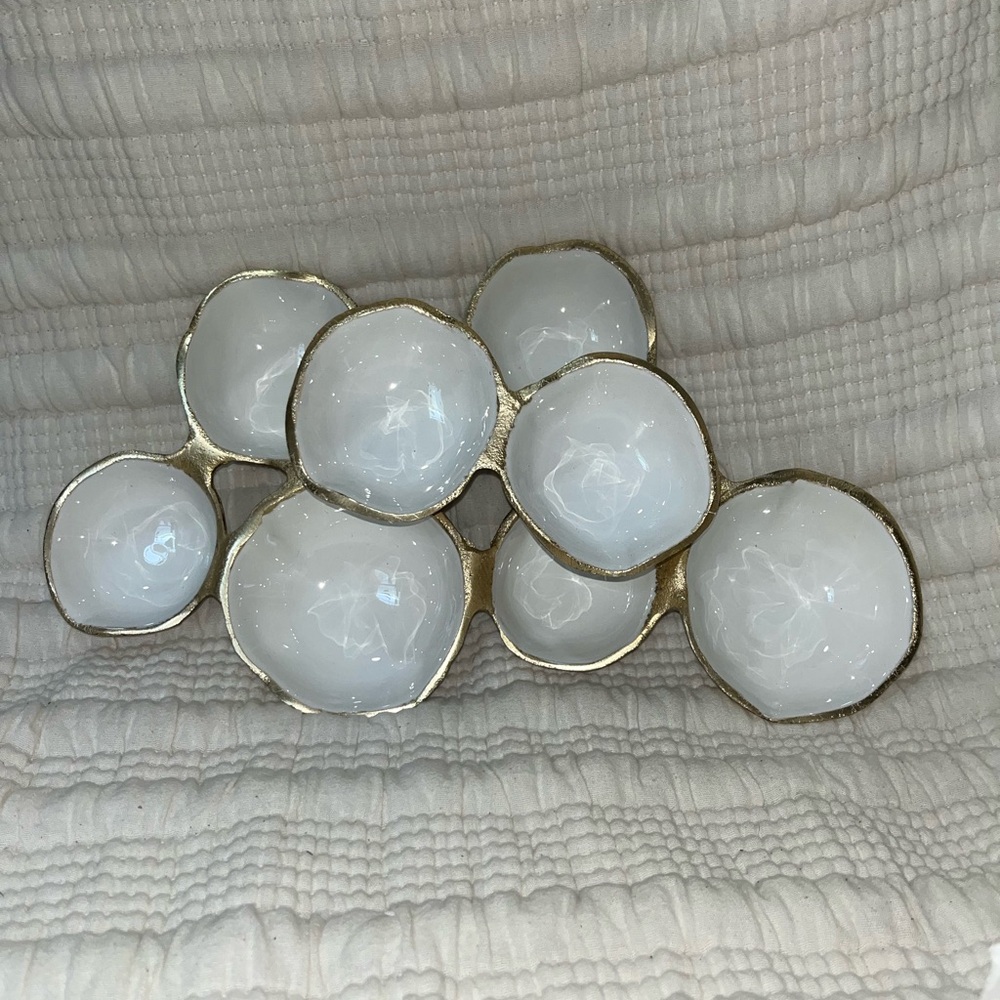 Gold and White Serveware Set for Dining